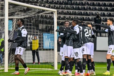 "Neftçi" Kurçi ilə yolları ayırmaq istəyir, lakin müqavilə mane olur