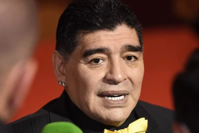 Maradonanın ölümündən əvvəlki müalicəsinə dair tibbi sənədlər polis tərəfindən ələ keçirilib