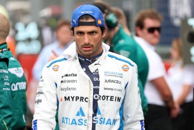 Karlos Sayns Las-Veqas Qran-prisində ilk üçlüyə düşən yeganə pilotdur