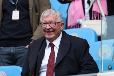 Ferqyuson: "Mançester Yunayted"in titul qazanması 10-11 il çəkə bilər