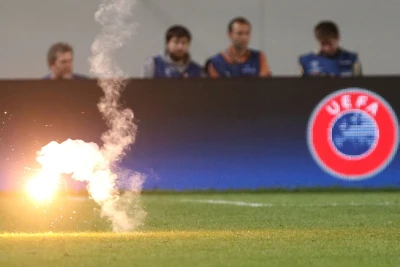 "Barselona" "Ayntraxt Frankfurt"dan azarkeşlərinin "Kamp Nou"da vurduğu ziyana görə təzminat tələb edir