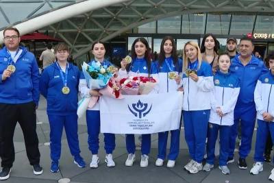 Avropa çempionu Mədinə Sadıqova Vətənə qayıtdı: "Mənə dəstək olan hər kəsə təşəkkür edirəm"