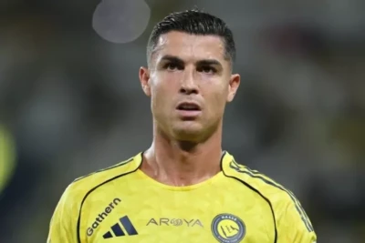 Ronaldo "Almeriya" klubunun səhmlərinin 25 faizini alıb
