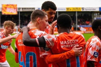 Ozancan Kökçünün komandası "Volendam" "Qroninqen"ə qalib gəldi