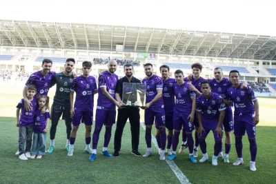 Vüqar Mustafayev vidalaşarkən duyğulandı: "Gözləmirdim, hazırlıqsız yaxalandım"