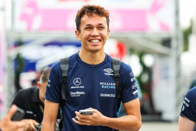 Aleks Albon Avstraliya Qran-prisi üçün xüsusi dəbilqə dizaynını nümayiş etdirdi