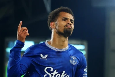 "Liverpul" və "Mançester Siti" İliman Ndiaye ilə maraqlanır