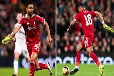 Qakponun əlində butsu ilə hücuma keçdiyi qəribə an