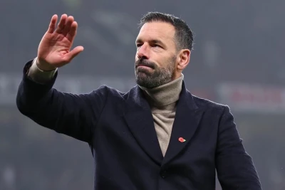 "Lester" klubu Rud van Nistelrooy üçün əvəzedici oyunçu axtarışındadır