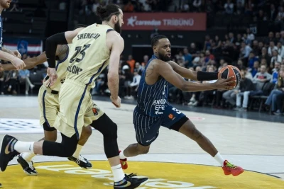 "Anadolu Efes" "Barselona" üzərində qələbə qazanıb: Avroliqa matçının nəticələri