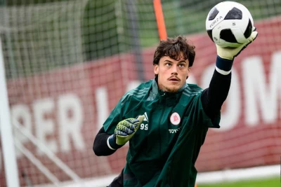 "Qalatasaray" yeni qapıçı üçün A Seriyasına baxır: Svilar və Zommer hədəfdə
