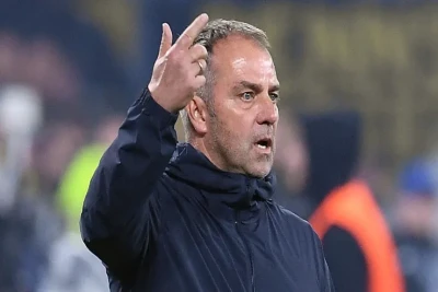 Hans-Diter Flik "Barselona"dan Ayrılır