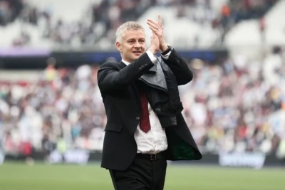 "Beşiktaş" Ole Qunnar Sulşerin istefası və Nuri Şahinin təyinatı ilə bağlı xəbərləri təkzib etdi