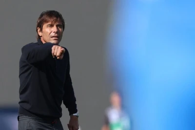 De Laurentis Kontenin istefası ilə bağlı şayiələrə münasibət bildirdi: "İnternetdə nağıla rast gəldim"