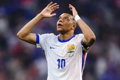 Mbappe Fransa millisinin bombardirlər siyahısında Anrini geridə qoydu