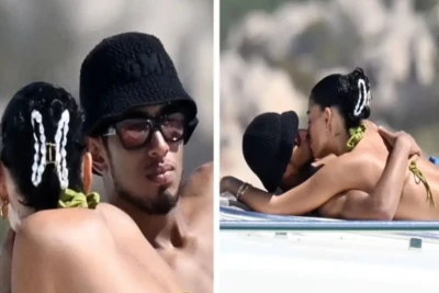 Bellinqemin sevgilisi ilə yaxtadakı öpüşü azarkeşləri "Anası haradadır?" zarafatlarına sövq etdi