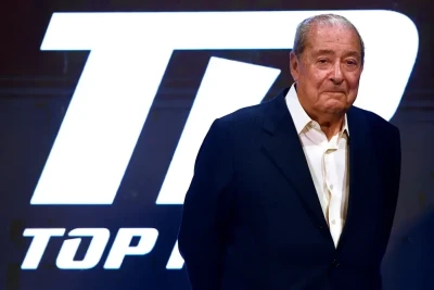 Bob Arum Dana Uaytın boksda "Məhəmməd Əli qanunu"nu dəyişmək cəhdindən narahatdır