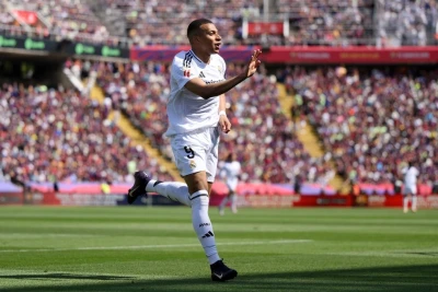PSJ Mbappe'dən 98 milyon avro tələb edir