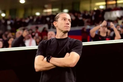 Filipe Luis "Flamenqo" ilə müqaviləsini uzadıb