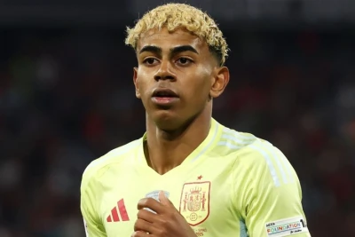 Lamin Yamal evindəki ən dəyərli əşyanın Fransaya vurduğu top olduğunu dedi