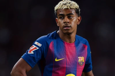 Yamal La Liqada ardıcıl ayın oyunçusu seçilərək Messi, Qodin və Mbappenin sırasına daxil oldu