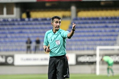 Kamal Umudlu "Napoli" - "Ayntraxt" oyununa hakim təyin edilib