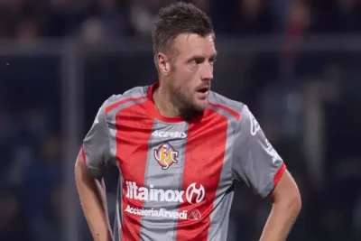 Ceymi Vardinin villası qarət edilib