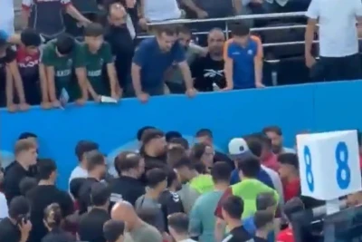 Türkiyənin gənclər və idman nazirinin müavini hakimlərlə mübahisə edib
