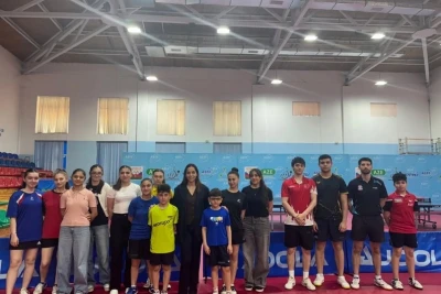 AMADA stolüstü tennisçilər üçün seminar təşkil edib