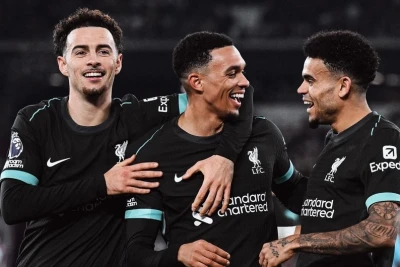 İngiltərə Premyer Liqası: “Liverpul” London komandasını darmadağın edib