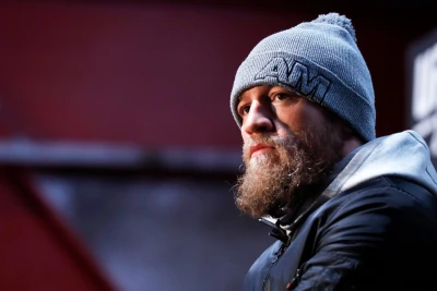 Konor Makqreqora qarşı cinsi təcavüz iddiası ləğv edilib