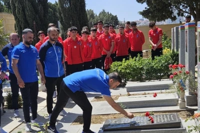 Millimizin üzvləri Şəhidlər Xiyabanına baş çəkiblər