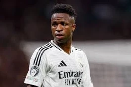 "Real" Vinisiusa güzəştə getməyəcək: ya yeni şərtlərlə qalsın, ya da satılacaq