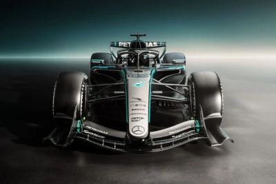 “Mersedes” W17-ni təqdim etdi - FOTO