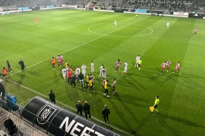 "Neftçi" - "Karvan-Yevlax" oyununda futbolçular arasında insident baş verib
