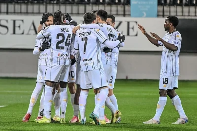 Misli Premyer Liqasında böyükhesablı qələbə rekordu təkrarlanıb