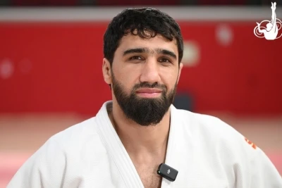 Olimpiya çempionu Həsən Halmurzayev idman karyerasını bitirib və məşqçi olmaq istəyir