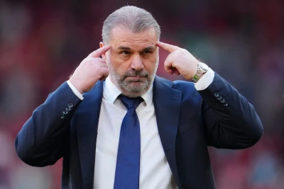 "Liverpul" Arne Slotun əvəzlənməsi üçün Angelos Postekoqlunu namizəd görür