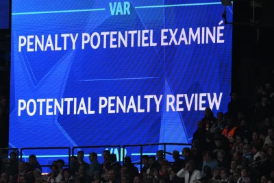 VAR ikinci sarı vərəqələrə müdaxilə edə biləcək: IFAB Qanunlara dəyişikliklər edib