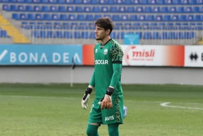 Rza Cəfərov "Neftçi"də qalacaq