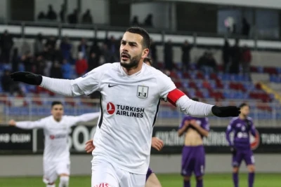 Emin Mahmudov “Neftçi”nin tarixinə düşdü