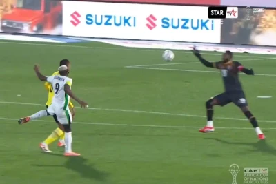 Uqanda - Nigeriya matçında qapıçılarla bağlı yaşananlar: Zədə, qırmızı vərəqə və dəyişikliklər