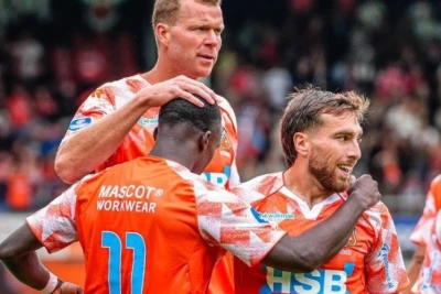 Ozan Kökcü "Alkmaar"la oyunda 61-ci dəqiqədə əvəzlənib