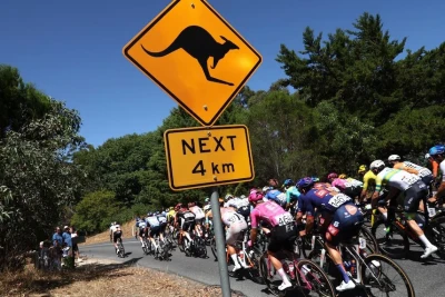 Kenquru velosipedçini yıxdı, lakin o, "Tour Down Under"də qalib gəldi