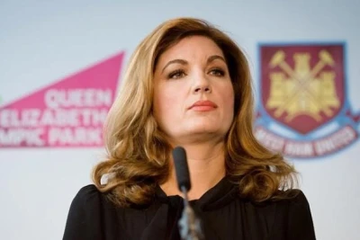 Karren Bredi "Vest Hem"dəki 16 illik vitse-prezident vəzifəsindən istefa verdi