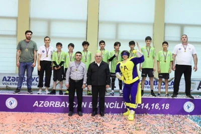 14 yaşadək voleybolçulardan ibarət Azərbaycan çempionatına yekun vuruldu
