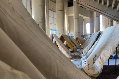 Бейрутский футбольный стадион стал убежищем для бездомных