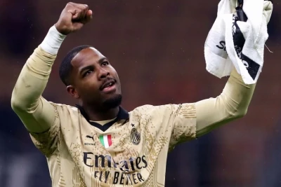 "Milan"ın baş məşqçisindən Menyanın müqaviləsi ilə bağlı açıqlama