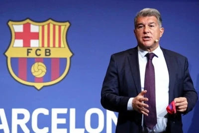 Laporta "Real"ı hakimlərə təsir etməkdə və hakimlərin "Real" ilə əlaqəli olmasında ittiham edir