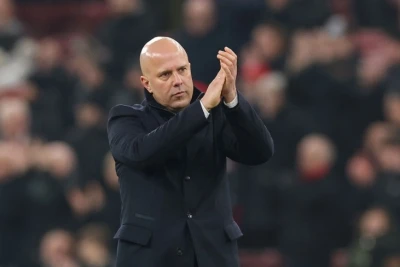 Arne Slot gələcəyi ilə bağlı narahat olmadığını bildirib